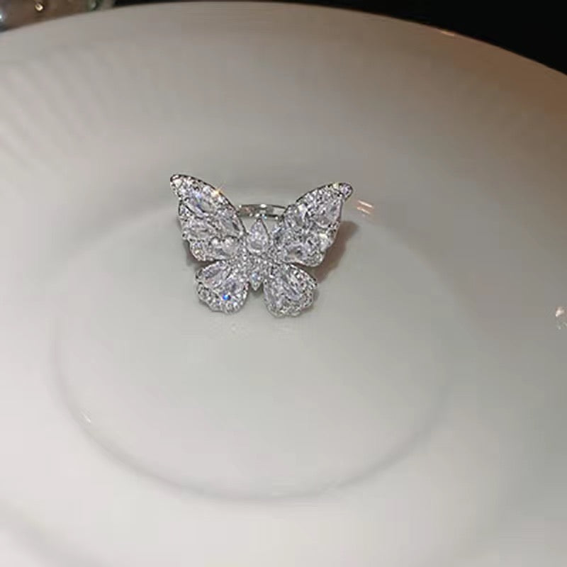 Full diamond zirconia bow ring set