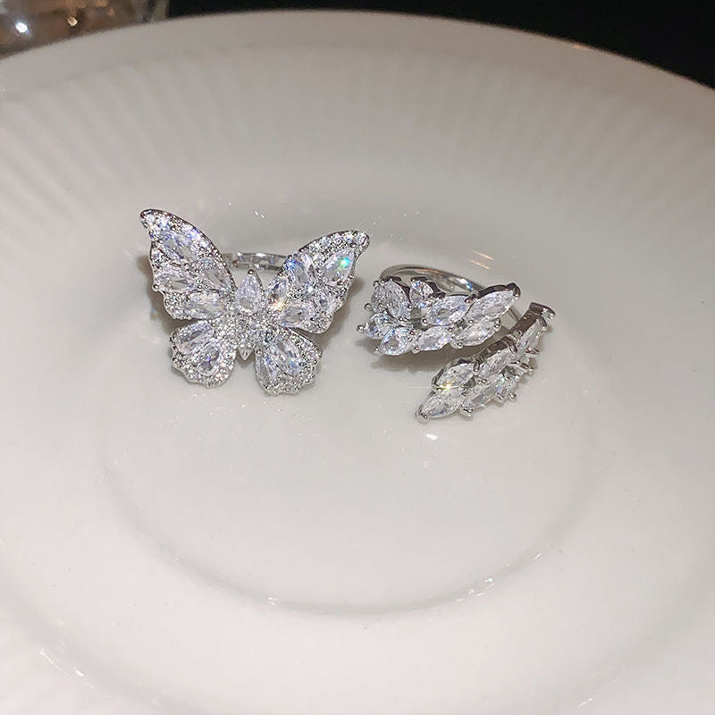 Full diamond zirconia bow ring set