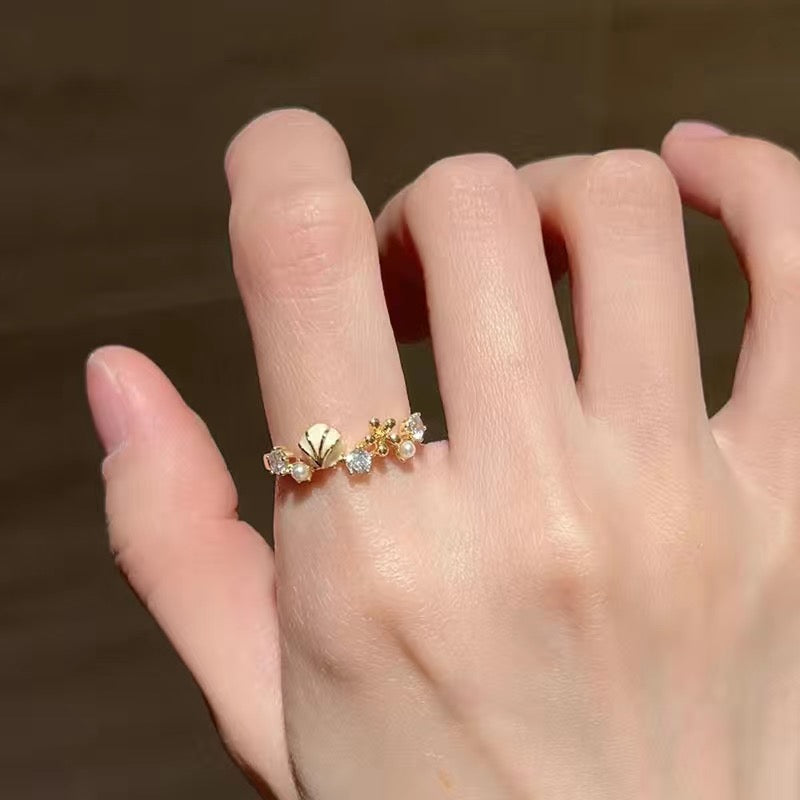 Holiday style exquisite ring set